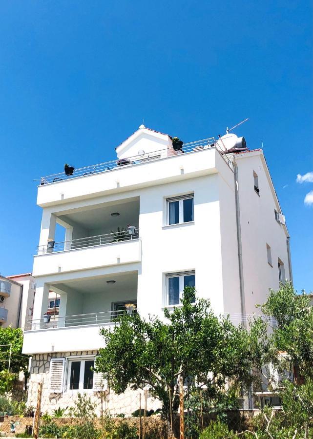 Villa Dani Sea & Pool Apartments Trogir Extérieur photo