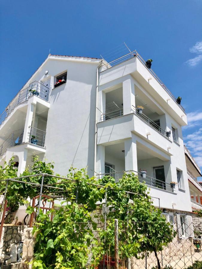 Villa Dani Sea & Pool Apartments Trogir Extérieur photo